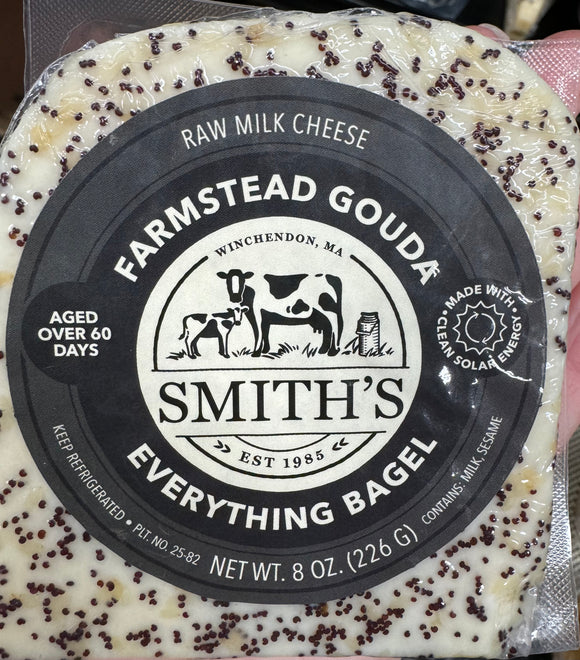 Smith’s Farmstead everything bagel Gouda cheese ￼